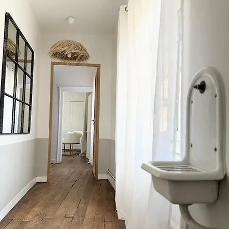 Le Clos Notre Dame Particulier Hypercentre Гостевой дом Пуатье