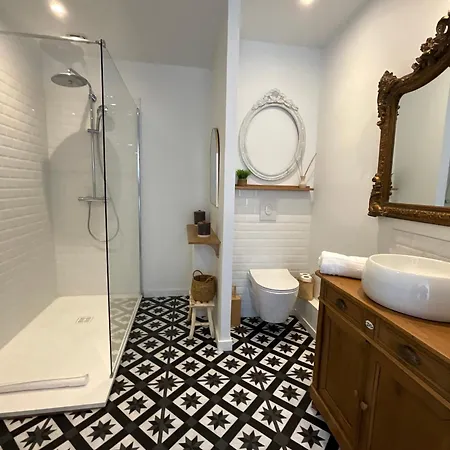 Le Clos Notre Dame Particulier Hypercentre בית הארחה 3*